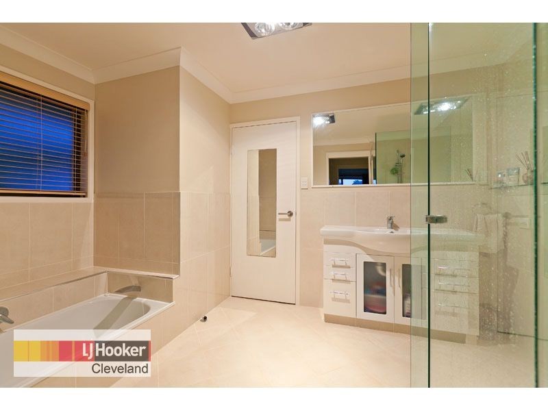 4 Admiralty Court, Cleveland QLD 4163