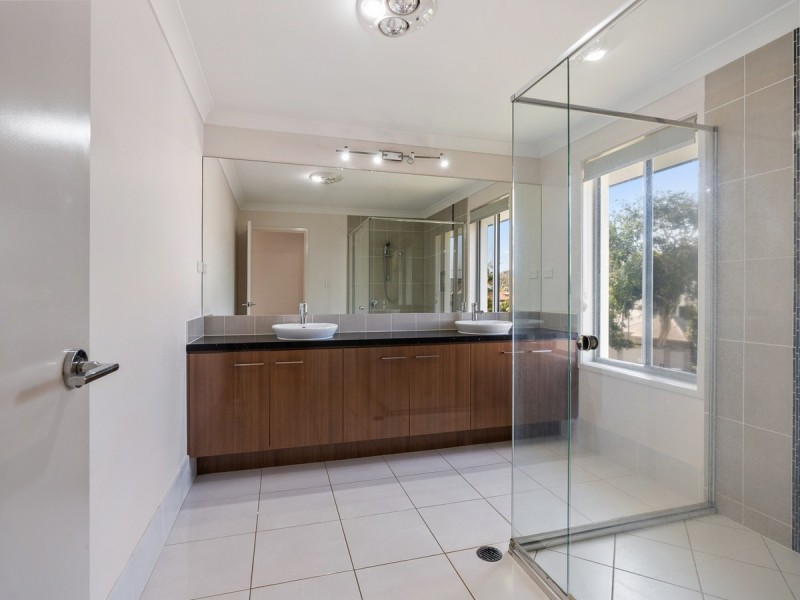 7 Yorston Place, Ormiston QLD 4160