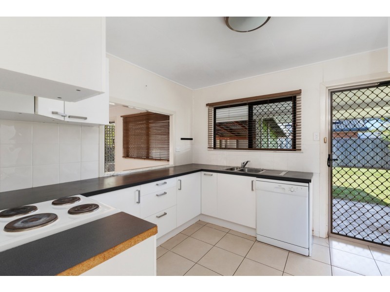 51 Thorne Road, Birkdale QLD 4159