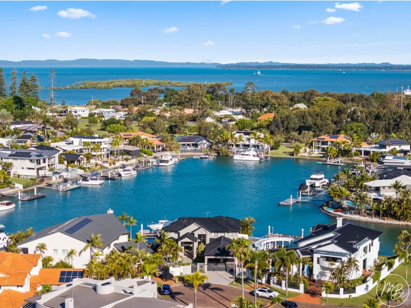 2 Mainroyal Court, Raby Bay QLD 4163