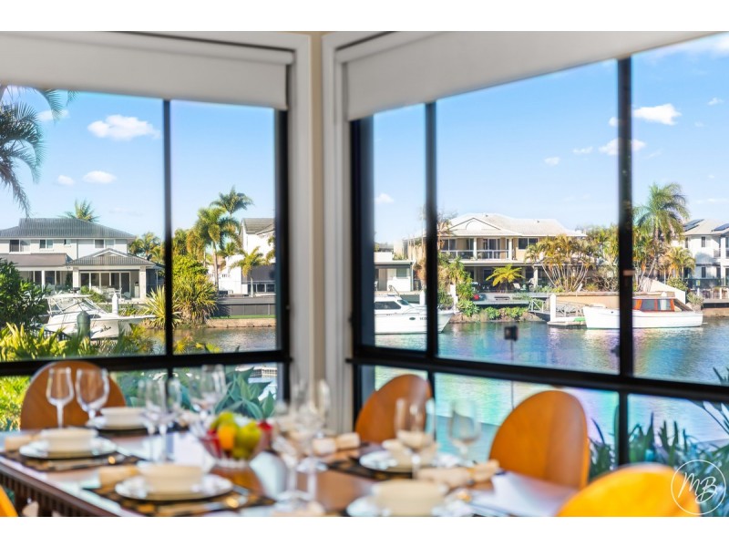 2 Mainroyal Court, Raby Bay QLD 4163