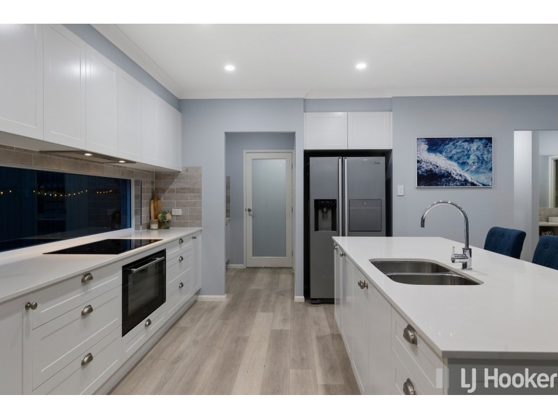 49 Walter Drive, Thornlands QLD 4164