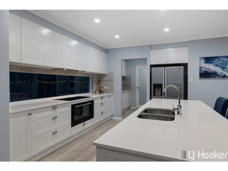 49 Walter Drive, Thornlands QLD 4164