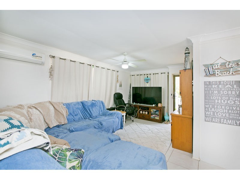 9 Michael Street, Redland Bay QLD 4165