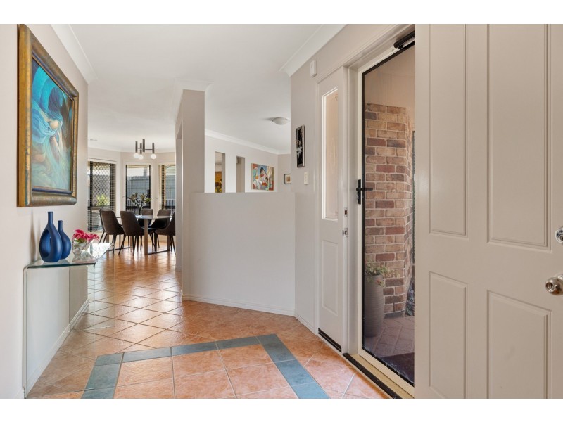 9 Olympus Drive, Cleveland QLD 4163