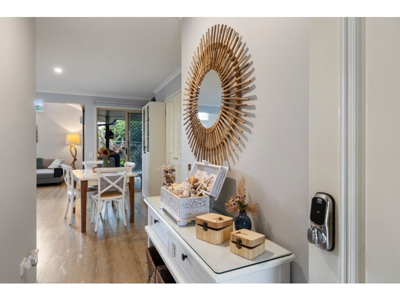 1/106 Main Road, Wellington Point QLD 4160