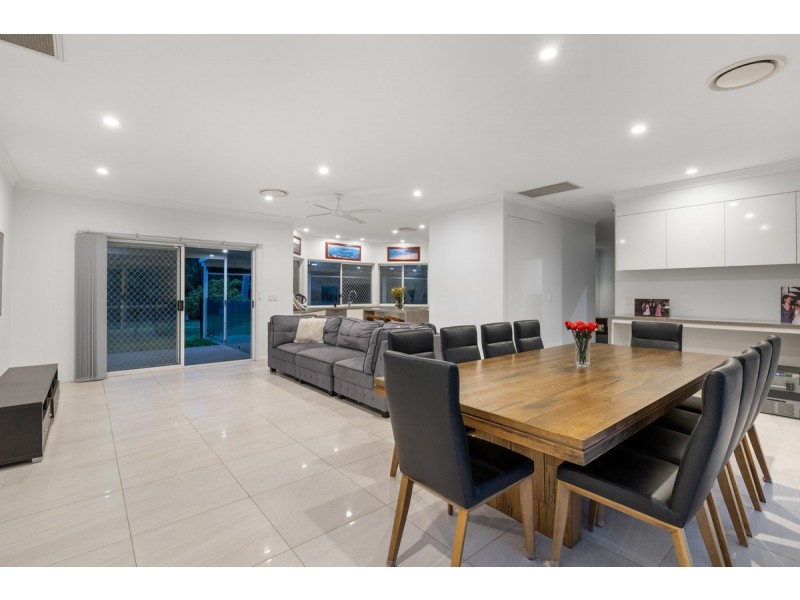 7 Lorikeet Drive, Thornlands QLD 4164