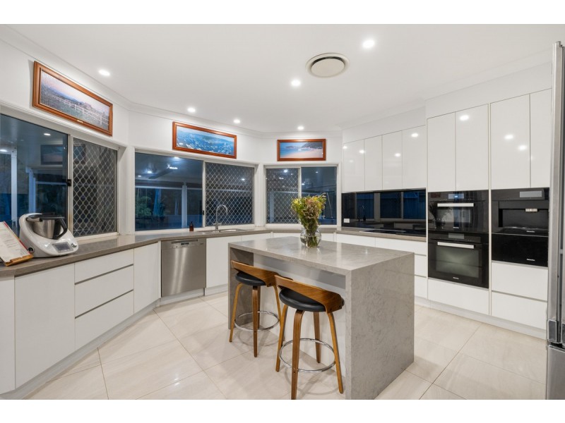 7 Lorikeet Drive, Thornlands QLD 4164