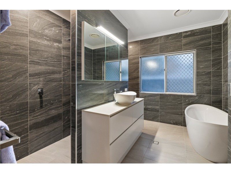 7 Lorikeet Drive, Thornlands QLD 4164