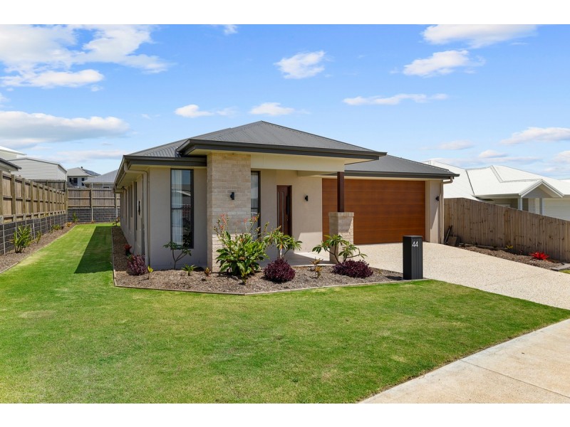44 Shoreline Avenue, Redland Bay QLD 4165