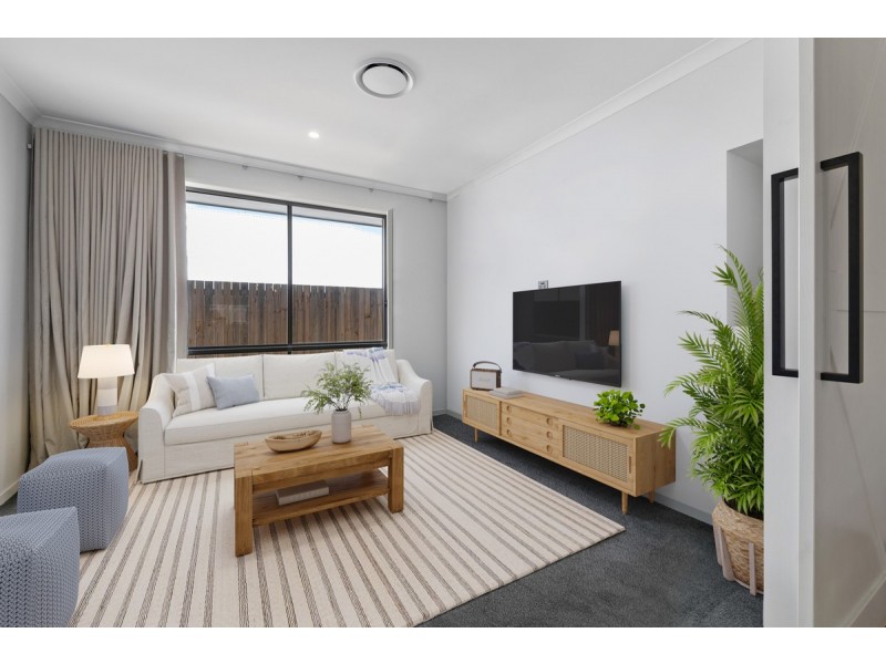 44 Shoreline Avenue, Redland Bay QLD 4165