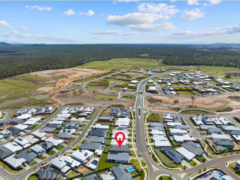 44 Shoreline Avenue, Redland Bay QLD 4165