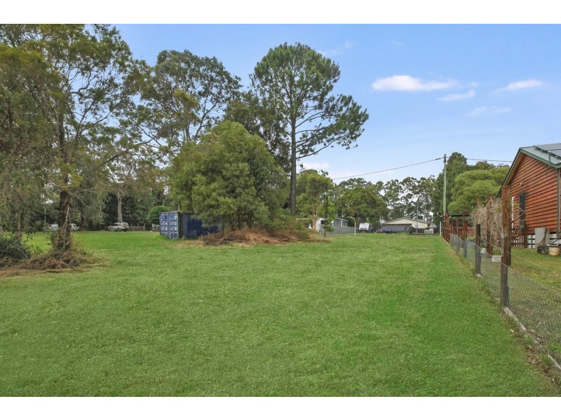 7 Allambie Street, Macleay Island QLD 4184