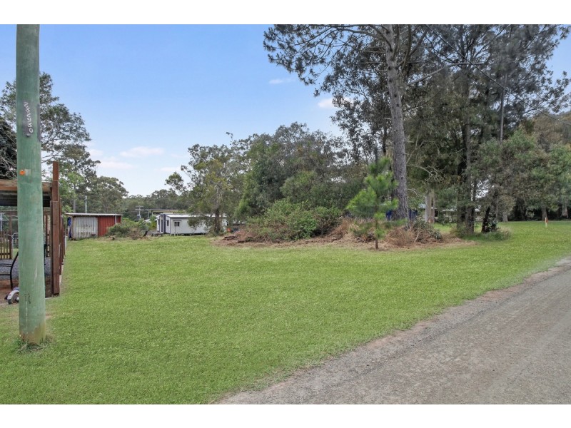 7 Allambie Street, Macleay Island QLD 4184
