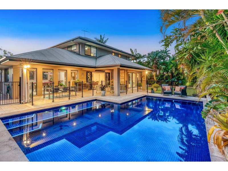 16 Rowallan Close, Westlake QLD 4074