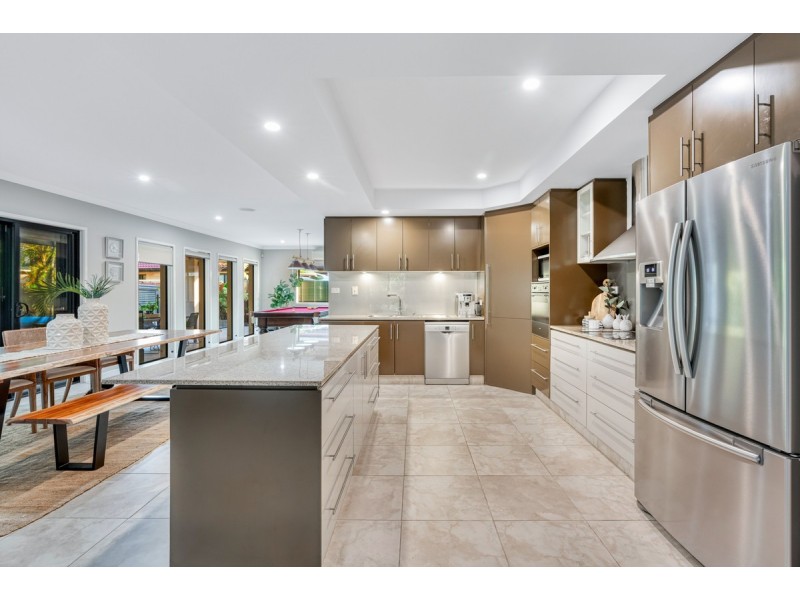 16 Rowallan Close, Westlake QLD 4074