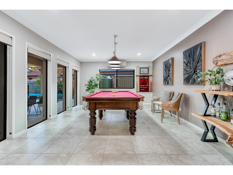 16 Rowallan Close, Westlake QLD 4074