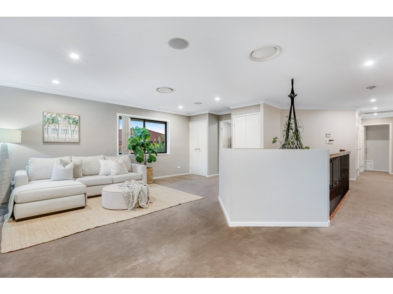 16 Rowallan Close, Westlake QLD 4074