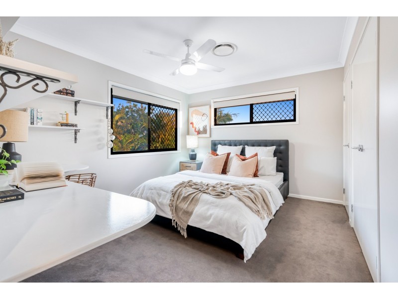 16 Rowallan Close, Westlake QLD 4074