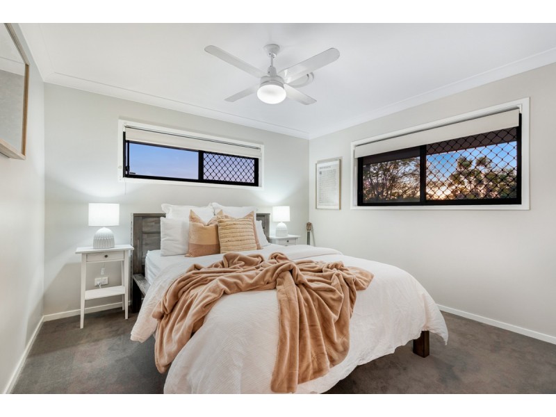 16 Rowallan Close, Westlake QLD 4074