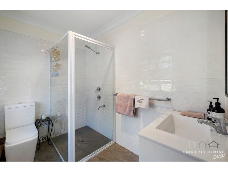 7 James Street, Russell Island QLD 4184