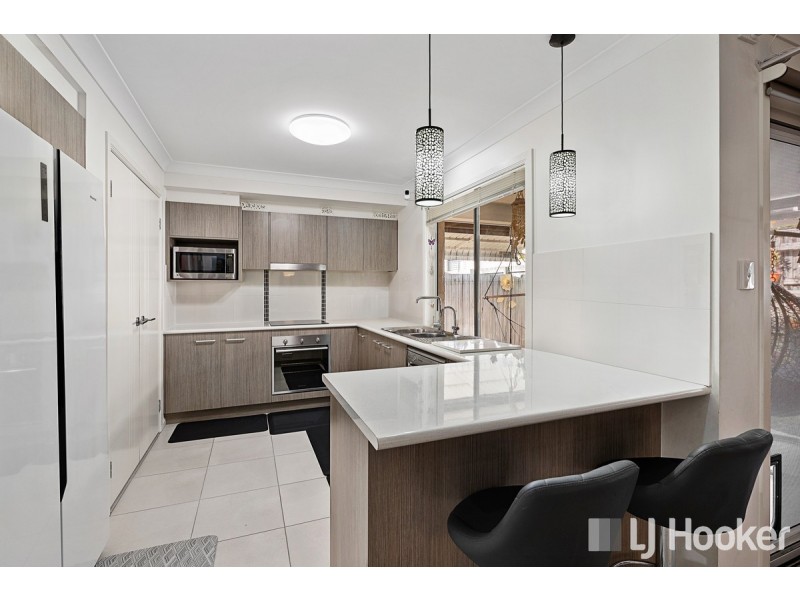 2/27 Riley Peter Place, Cleveland QLD 4163