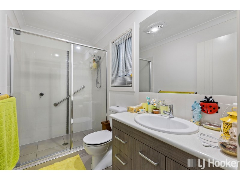 2/27 Riley Peter Place, Cleveland QLD 4163