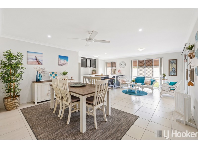 9 Lancaster Circuit, Redland Bay QLD 4165