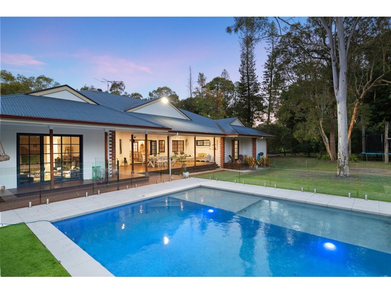 2 Dinwoodie Road, Thornlands QLD 4164