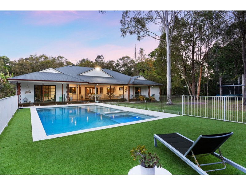 2 Dinwoodie Road, Thornlands QLD 4164