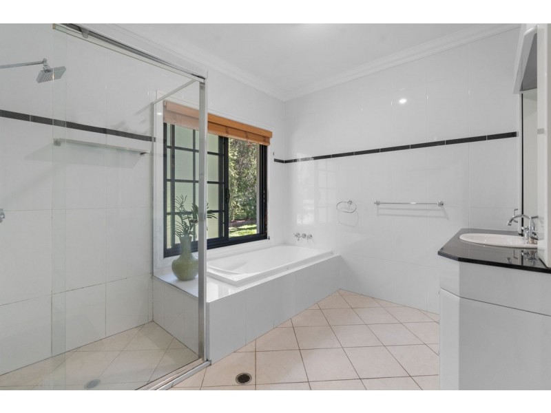 2 Dinwoodie Road, Thornlands QLD 4164