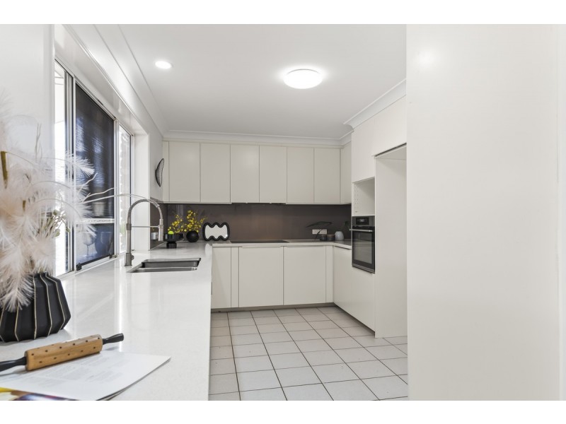 22 Spurs Drive, Wellington Point QLD 4160
