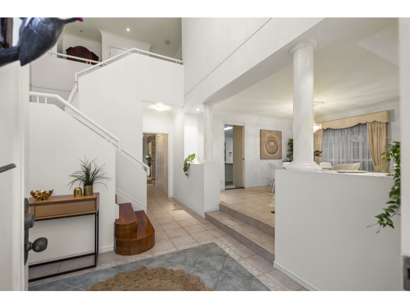 7 Melrose Close, Carindale QLD 4152