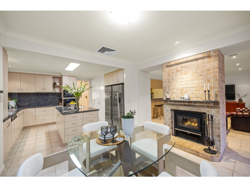 7 Melrose Close, Carindale QLD 4152