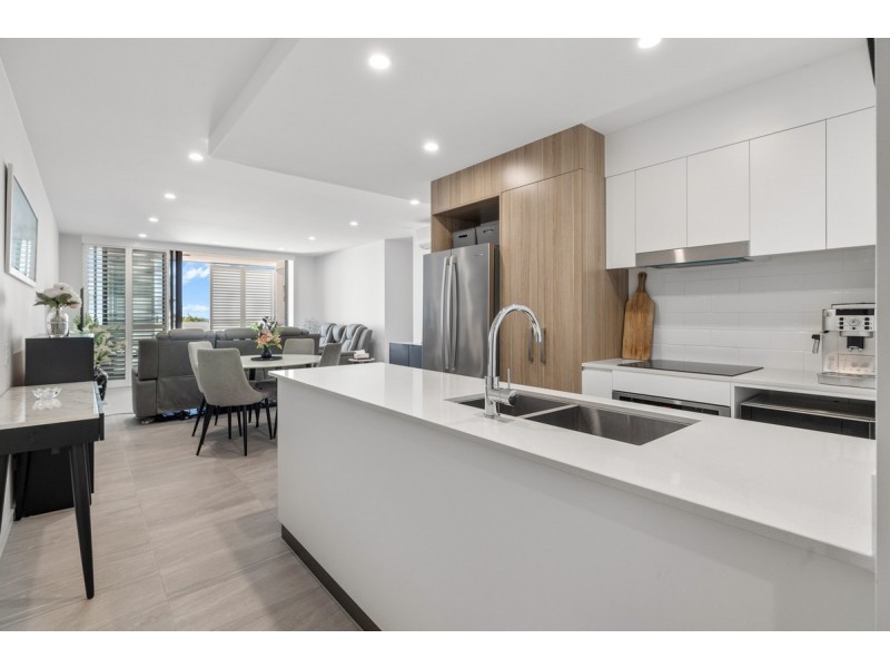 1205/90 Berrima Street, Wynnum QLD 4178
