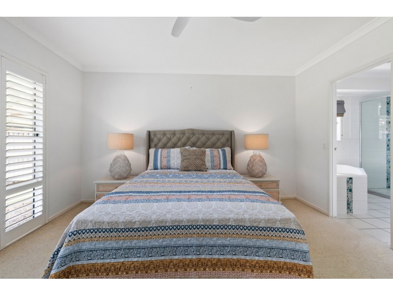 6 Acer Place, Redland Bay QLD 4165