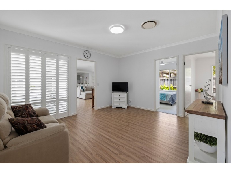 6 Acer Place, Redland Bay QLD 4165
