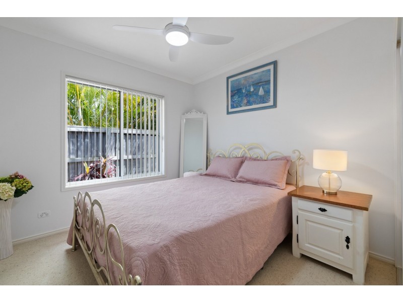 6 Acer Place, Redland Bay QLD 4165