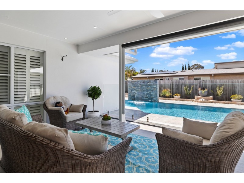 6 Acer Place, Redland Bay QLD 4165