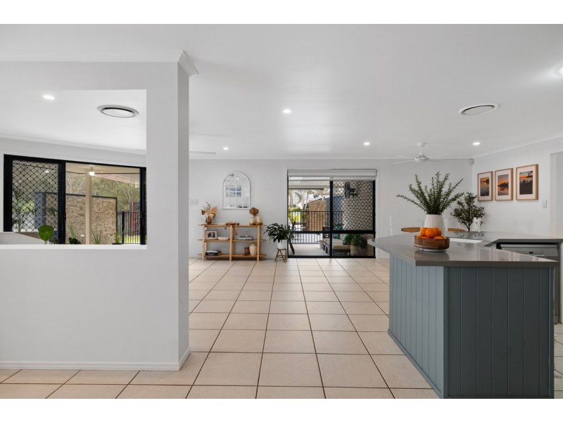 4 Hakea Place, Mount Cotton QLD 4165