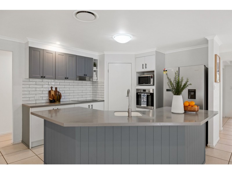 4 Hakea Place, Mount Cotton QLD 4165