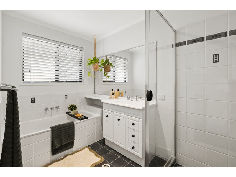 4 Hakea Place, Mount Cotton QLD 4165