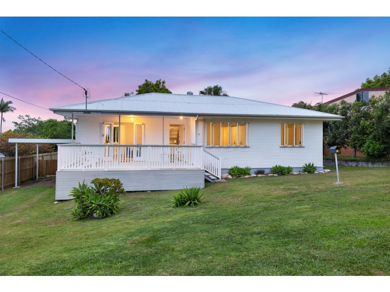 11 Dell Street, Eastern Heights QLD 4305