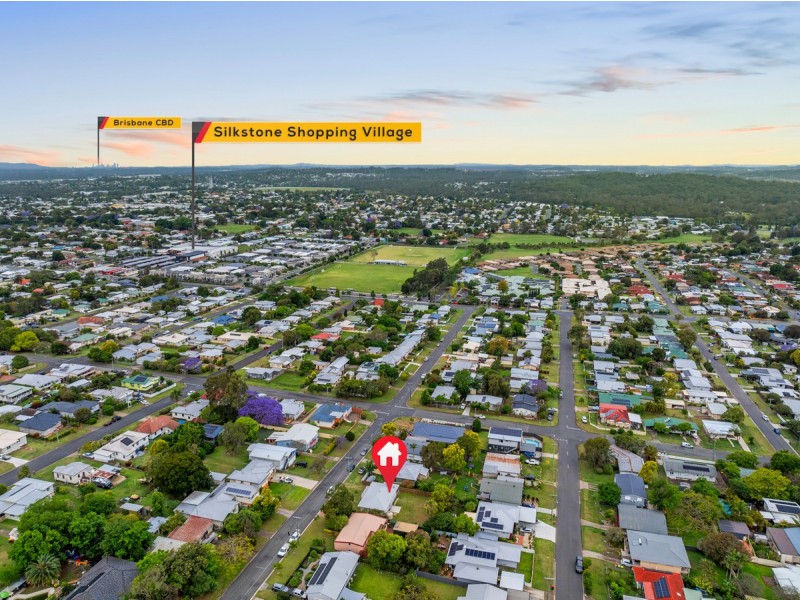 11 Dell Street, Eastern Heights QLD 4305