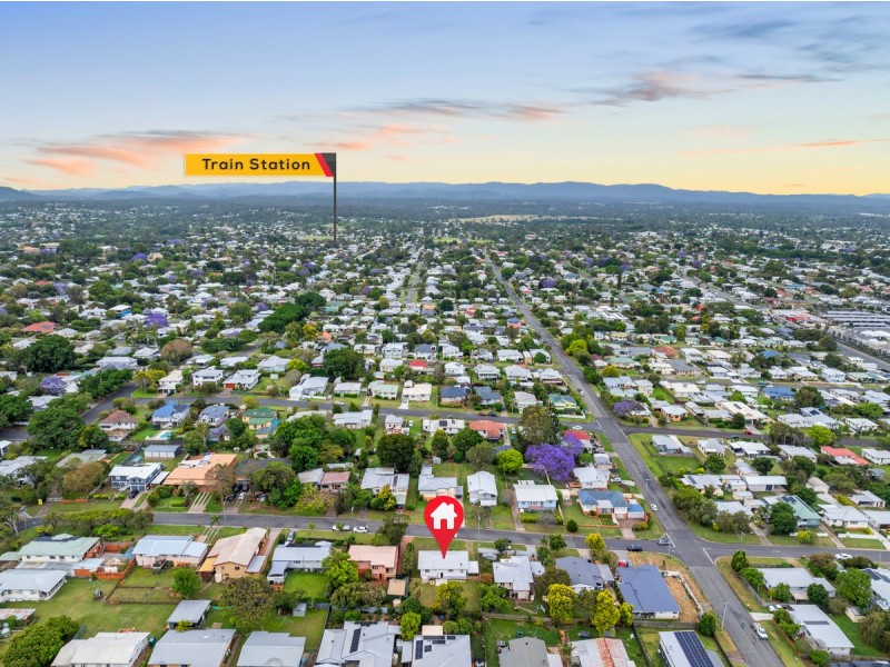 11 Dell Street, Eastern Heights QLD 4305