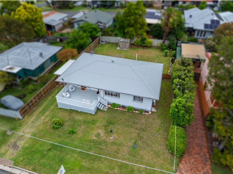 11 Dell Street, Eastern Heights QLD 4305