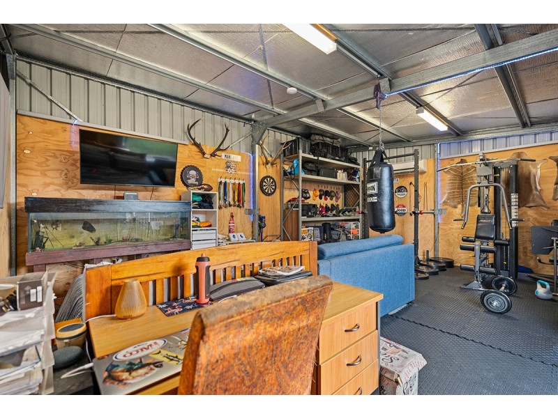 60 Beach Street, Cleveland QLD 4163