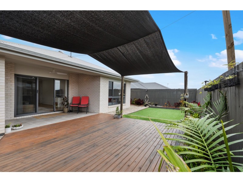 7 Brittle Street, Redland Bay QLD 4165