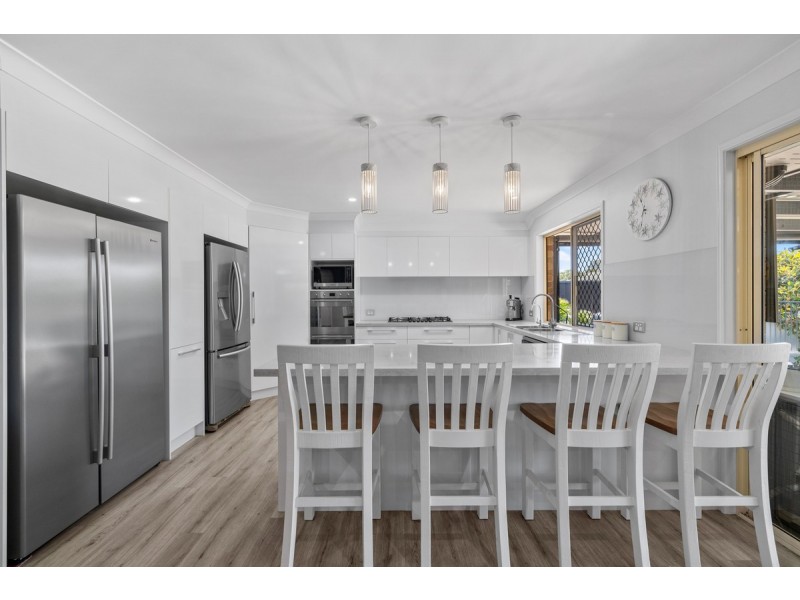 6 Butterfield Close, Victoria Point QLD 4165