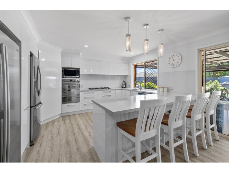 6 Butterfield Close, Victoria Point QLD 4165